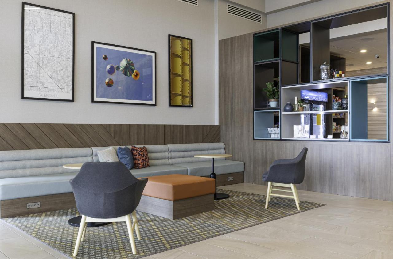 Holiday Inn Glendale - Stadium & Ent Dist By Ihg Bagian luar foto
