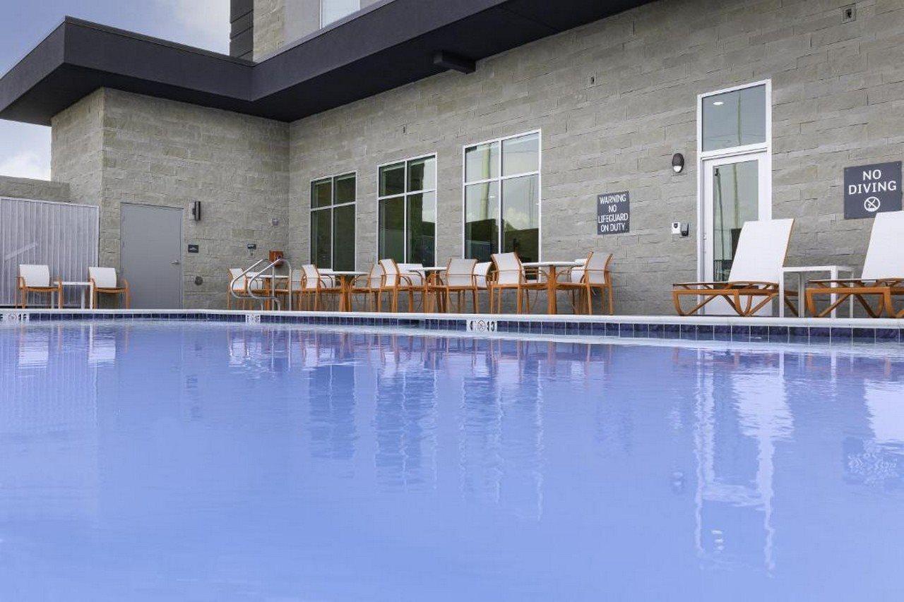 Holiday Inn Glendale - Stadium & Ent Dist By Ihg Bagian luar foto