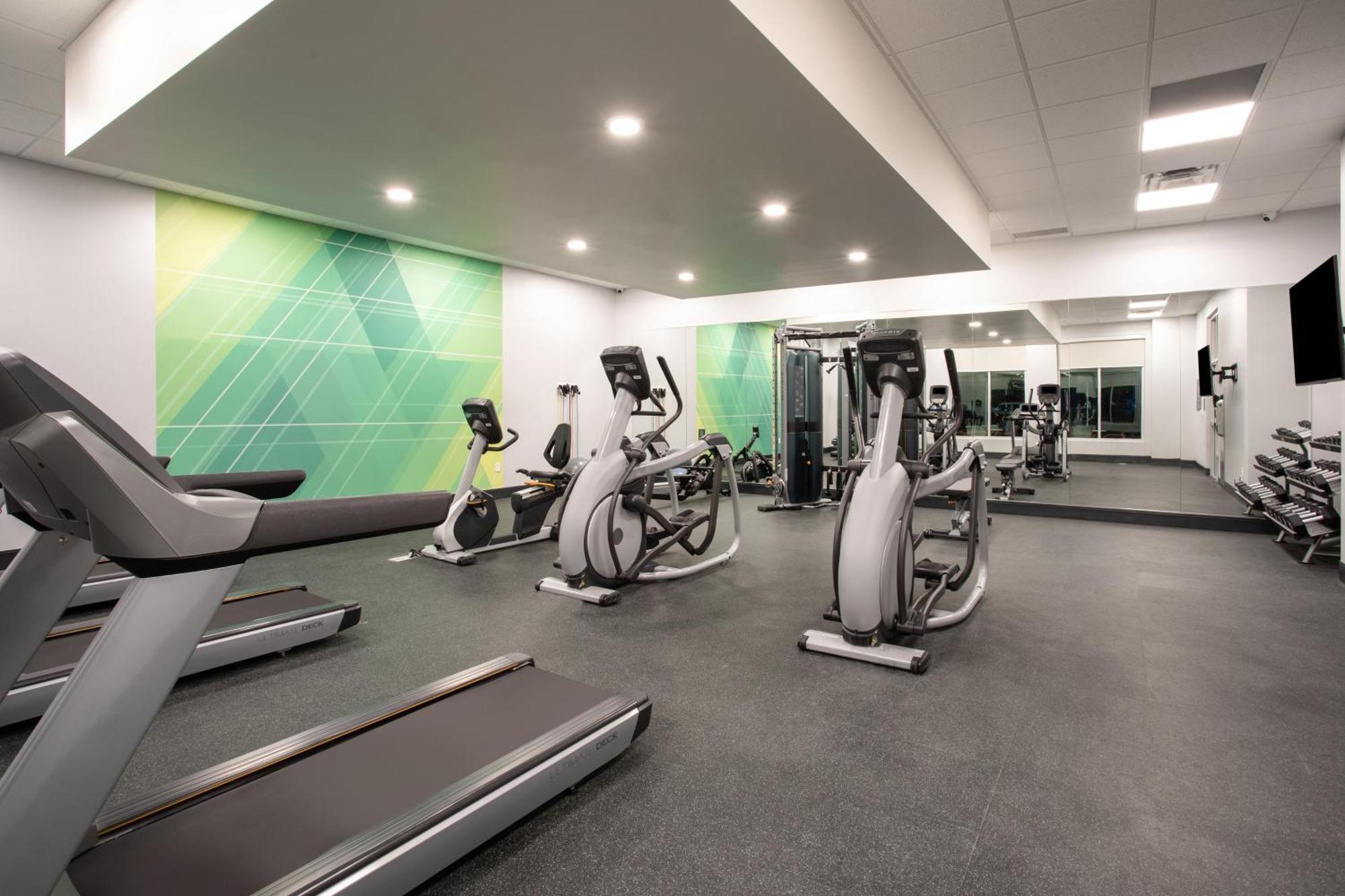 Holiday Inn Glendale - Stadium & Ent Dist By Ihg Bagian luar foto